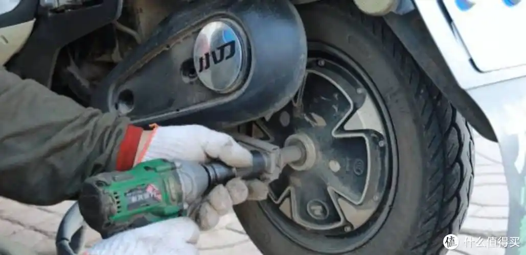 电动车购买攻略:续航,安全性,使用场景全面解析,帮你挑选理想座驾,一