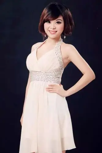 方,也积极参与到整场活动演唱会工作中,特派主播娟娟主持整场演唱会