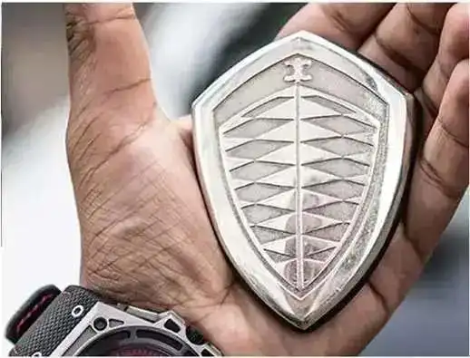 上千万的车,钥匙竟然这么丑!