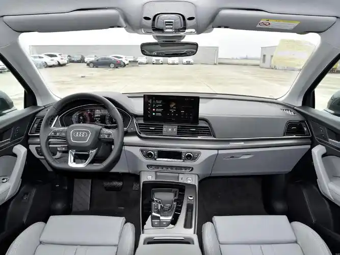 外形更加运动,优惠力度也很大,新款奥迪q5l了解下!