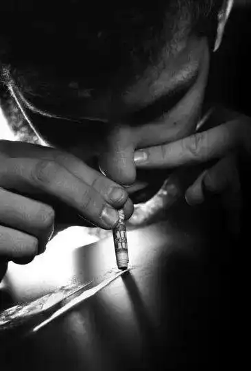 又不傻,我根本不会去吸毒……其实大学生误吸毒品比主动吸毒的频率高