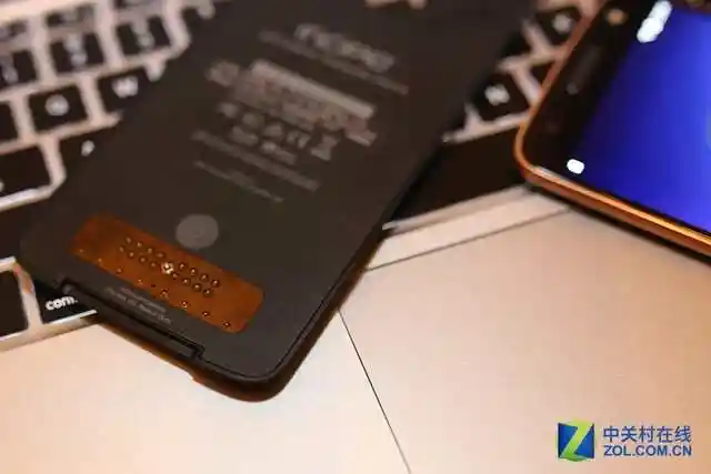 motoz摩电模块:啪嗒一下多18小时续航