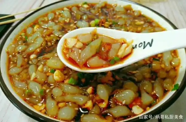 适合夏天食用的凉粉"娃娃鱼",做法简单易学,比鱼肉还好吃!