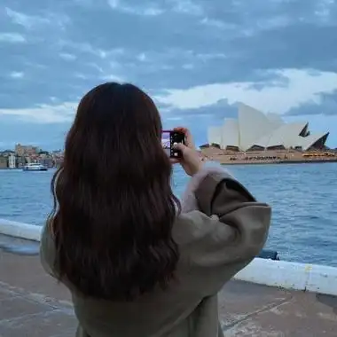 小清新简单小众背影女生头像