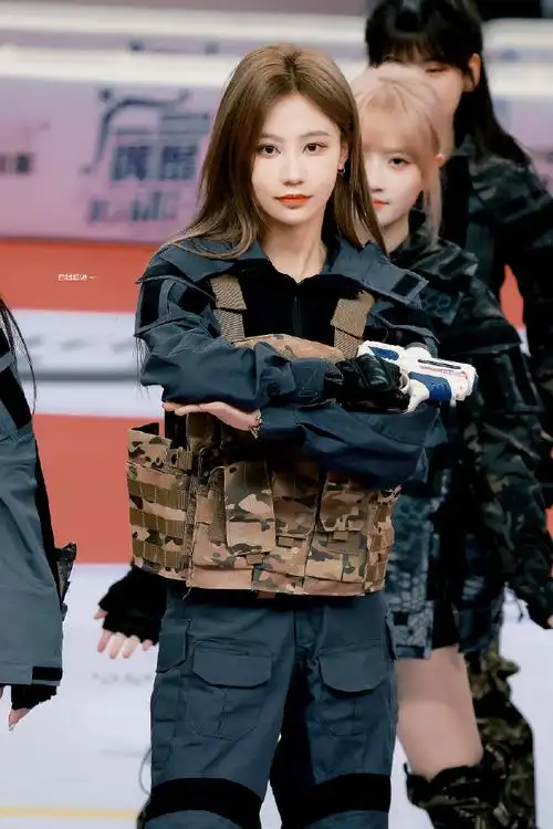 袁一琦cfbdsir2149个人巡演##袁一琦首张个人实体ep风向##今日星拍