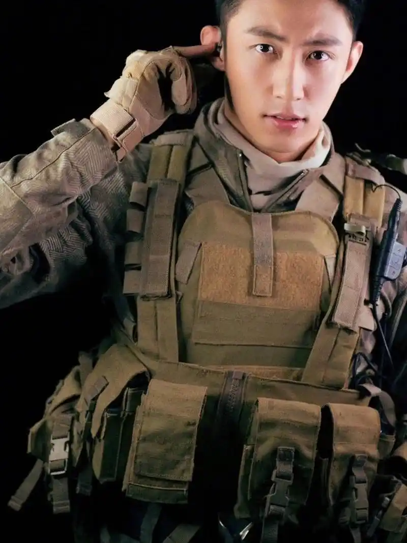 军装照 黄景瑜:破冰行动,亲爱的戎装,王牌部队,爱上特种兵,维和防爆队