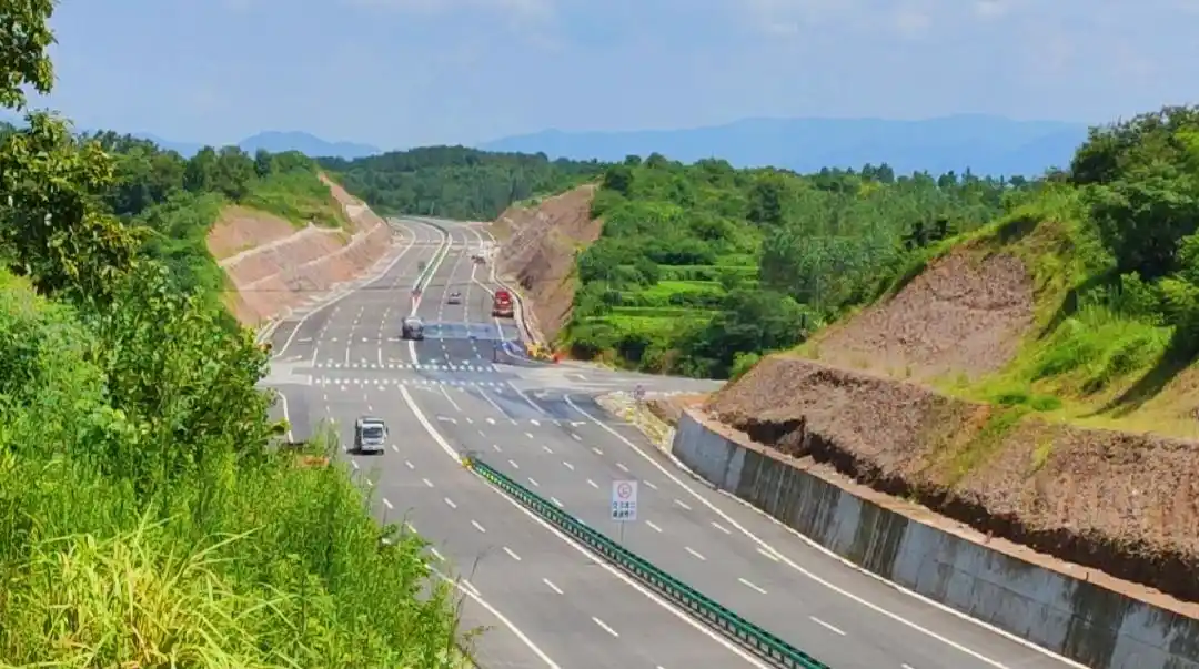 麻城将再建一条绕城国道,与106绕城国道共同组成麻城一环线!
