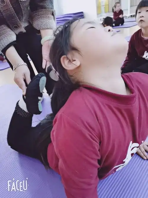 复习课程:      基本功(推胸腰)