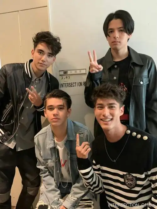 intersection 交叉点组合 - 堆糖,美图壁纸兴趣社区