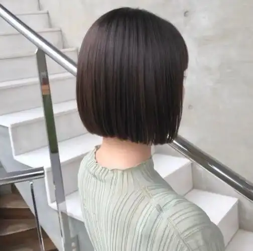 盐系一刀切短发 短直发型又甜又酷_直发发型 - 美发站