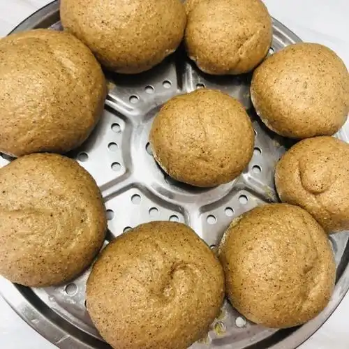 小小c2做的红枣全麦馒头