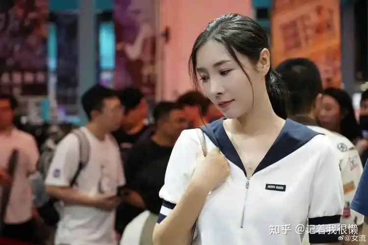 斗鱼一姐告别水友,称将停播,但并不是因为"斗鱼事件",引发网友热议!