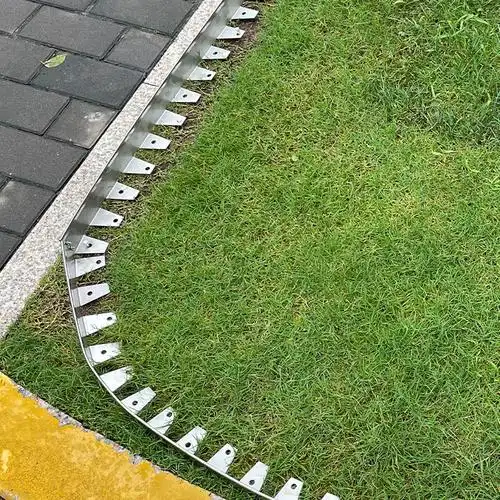 304不锈钢草石隔离带 201绿化分隔带景观园林金属收边条挡土板