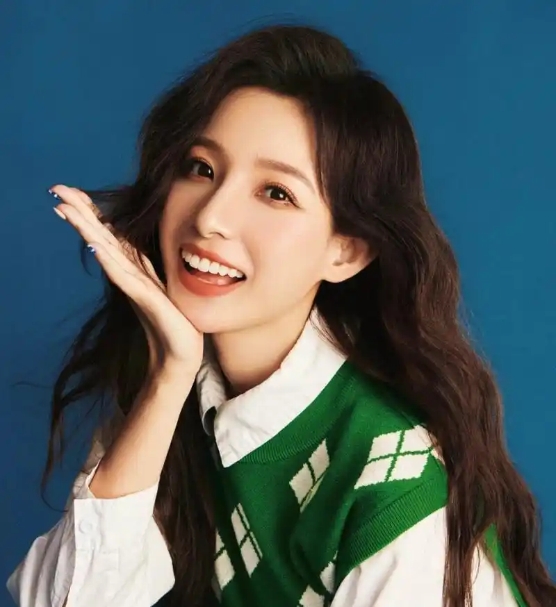 马凡舒:央视最美女主持