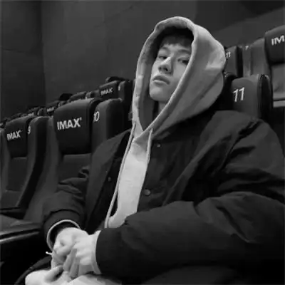 男头黑白真人头像高冷帅气图片