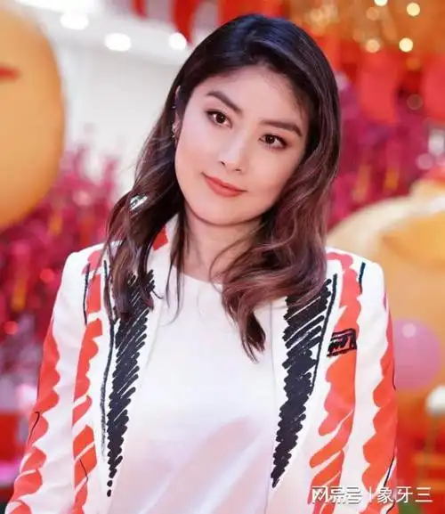 歌后陈慧琳:设计师意外成"电音女王",双胞胎女儿是唯一遗憾