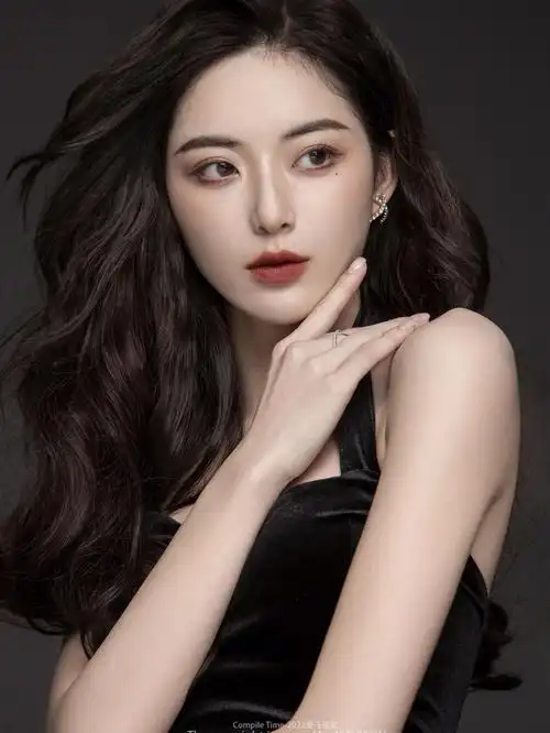 广州个性写真广州肖像照广州艺术照广州形象照黑色丝绒鱼尾挂脖礼服穿