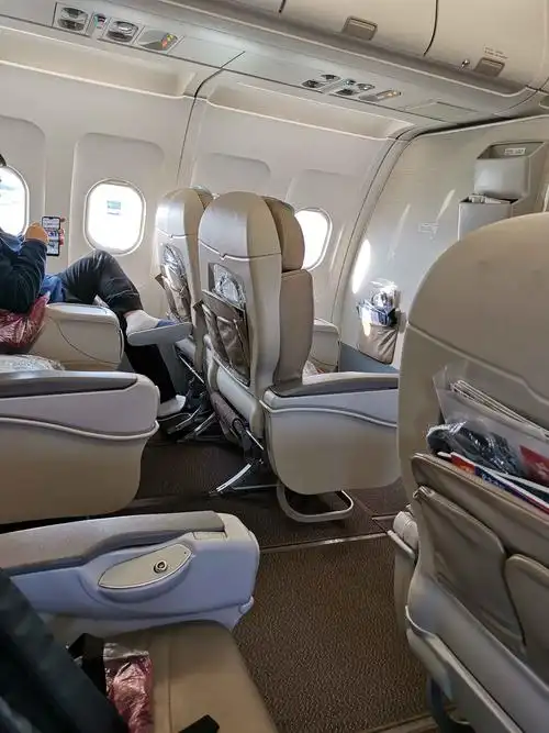 东航头等舱,带我回魔都