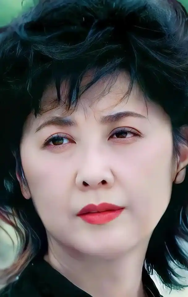 女王陛下――朱琳