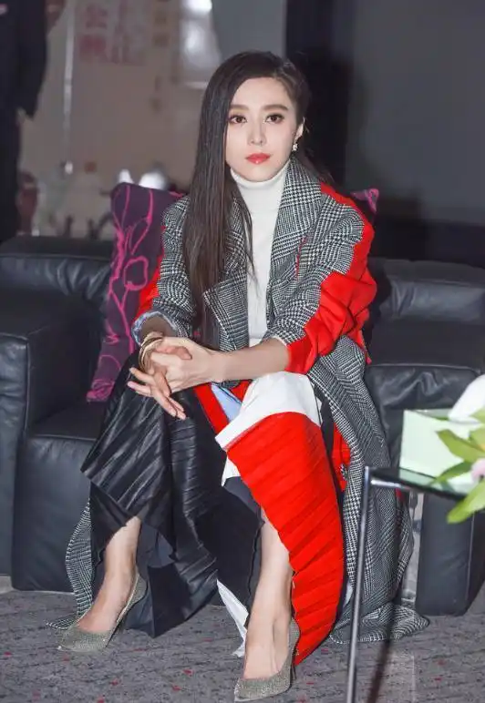 明星坐姿大集锦,来看看哪位女星的坐姿深得你心?