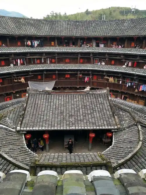 福建旅游(之二云水谣土楼)