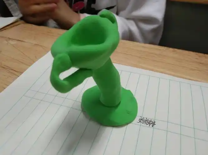 【501美术课】彩泥奖杯设计