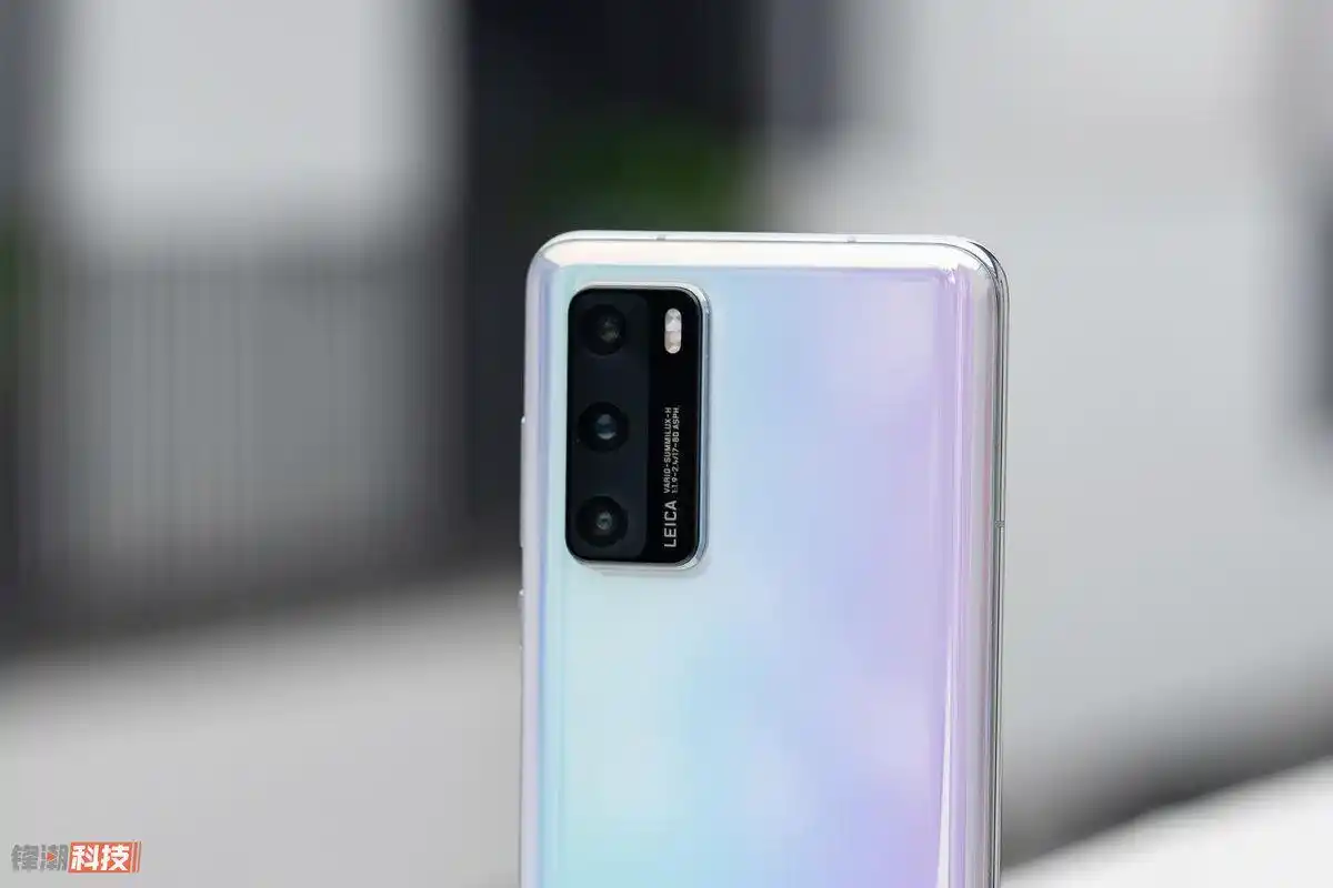 华为p40后置超感知徕卡三摄,分别为5000万像素超感知摄像头(广角, f