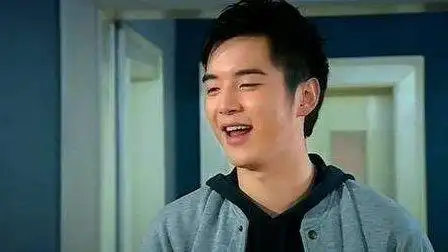 爱情公寓主角陆展博今何在