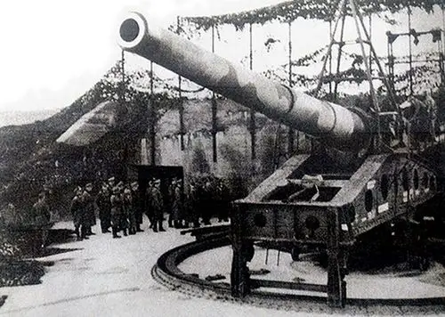 古斯塔夫列车炮二战十大智障武器