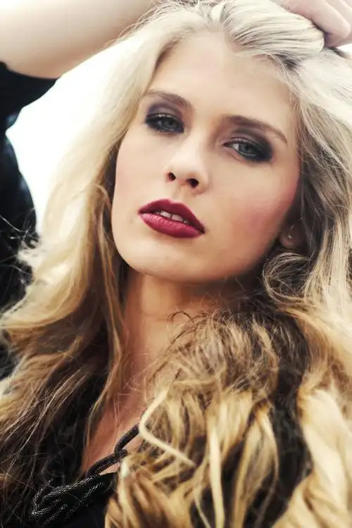 人的,嘴唇的,嘴的,多彩的,头发的,女孩的,女性的人的,休闲的,可爱的