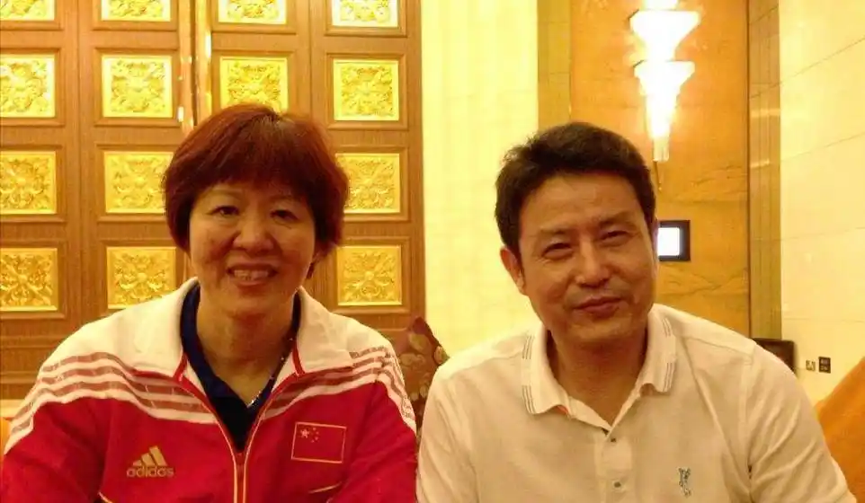 原创65岁陈忠和近况二婚娶女排弟子为妻现已退休携妻子回归家庭