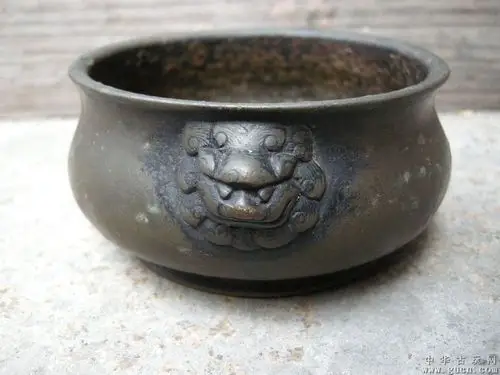 清朝兽耳铜香炉