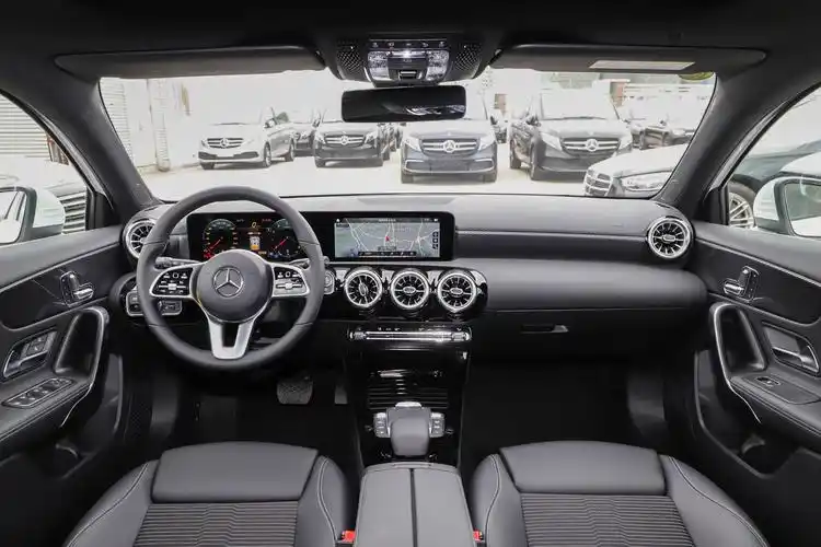 2022款奔驰a级进口a200时尚型