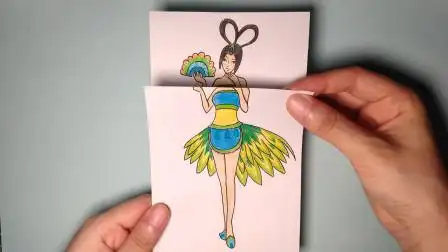 如何用一张纸手绘精灵梦叶罗丽蓝孔雀秒变美人鱼,翻开漂亮又惊艳