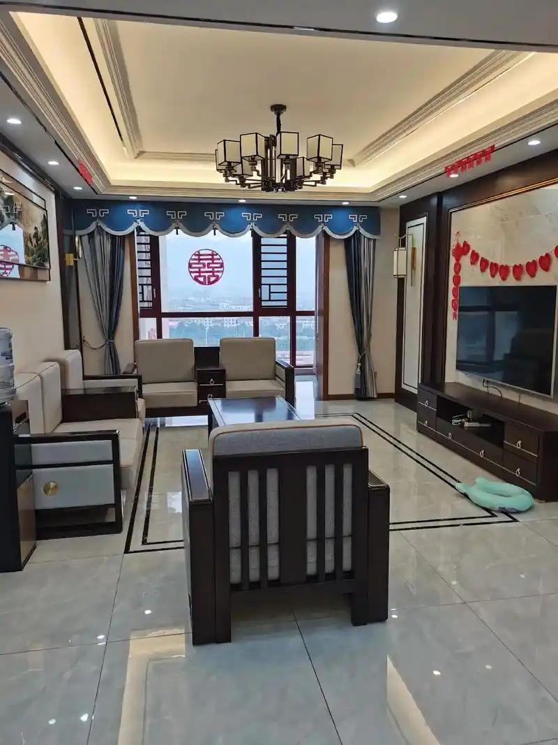 出售莲花府邸电梯房 145平方米 四室两厅两卫 豪华装修 手 - 抖音