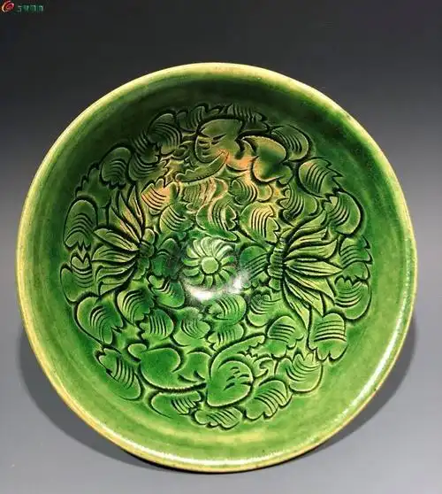 宋代绿釉婴戏盏