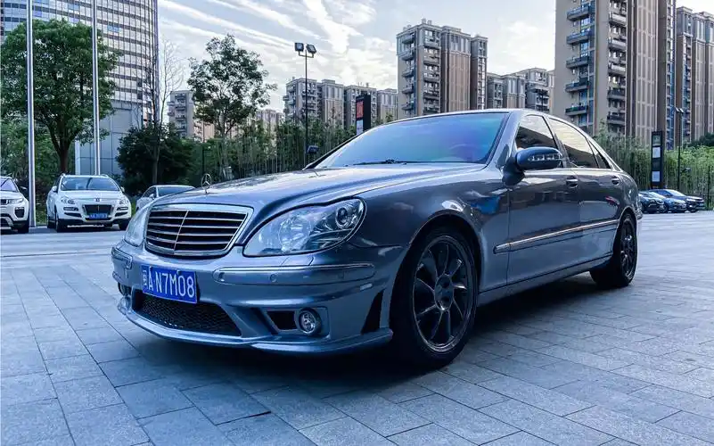 一代经典 奔驰w220蝴蝶奔