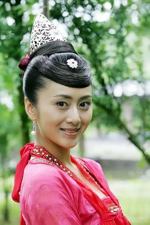 资料:演员刘添月个人简介_影音娱乐_新浪网