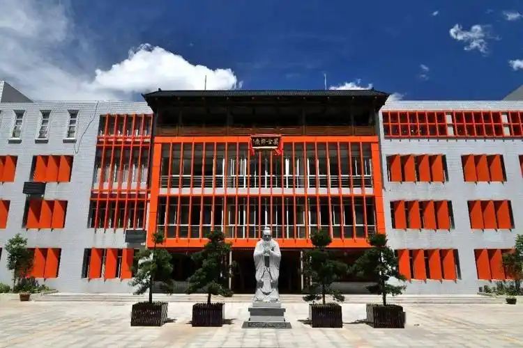 揭阳华侨高级中学2022年艺体特长生招生简章