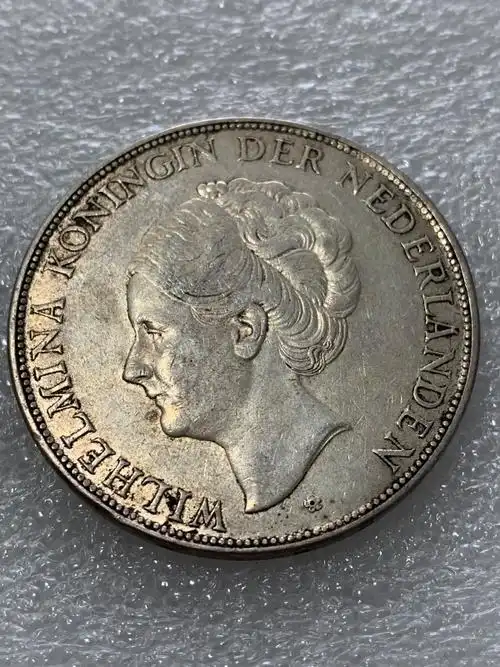 荷兰威廉明娜女王25盾大银币重25g含银87