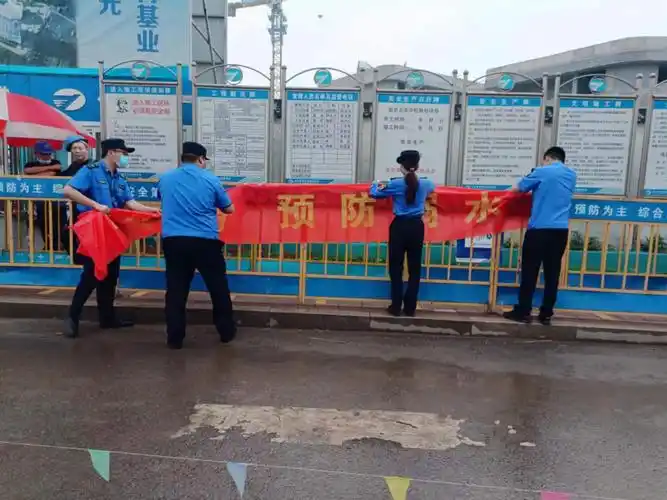 河东区综合行政执法局开展中心城区广告条幅集中整治工作