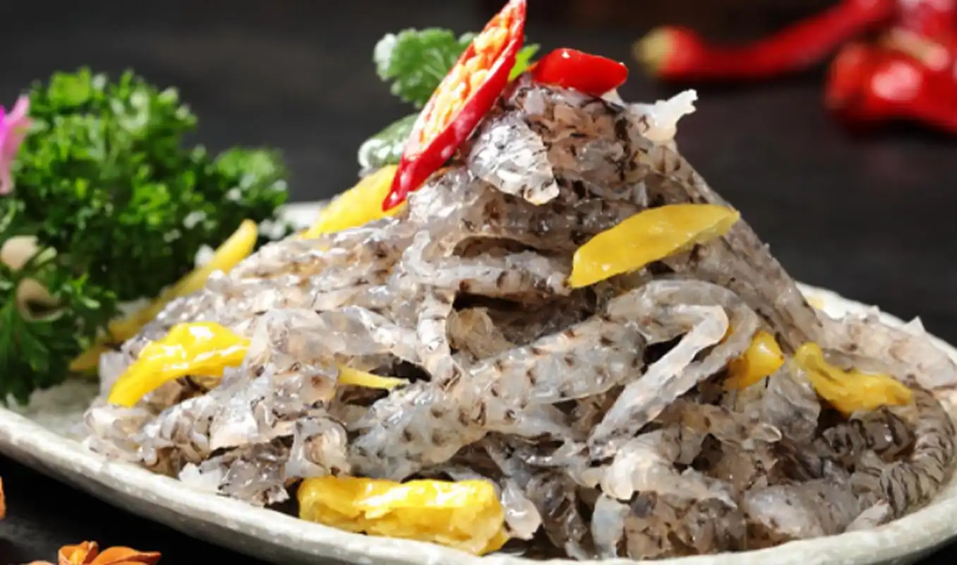 东北浪一夏# 泡椒鱼皮是东北地区的传统小吃,是那里人民钟爱的美味