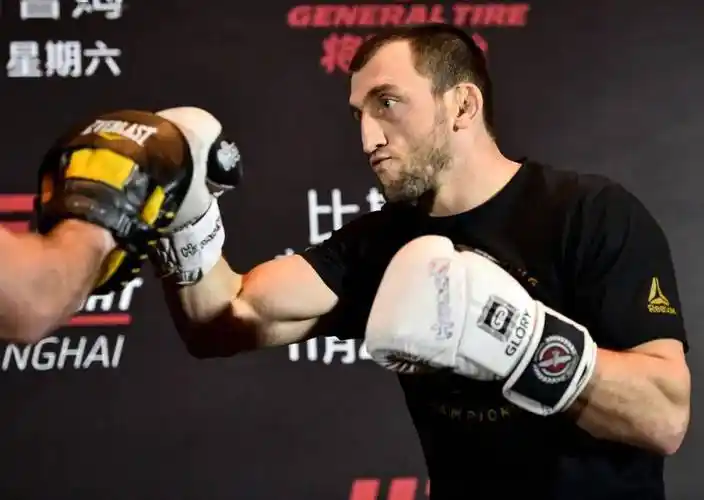 穆斯里穆来自达吉斯坦的功夫之王