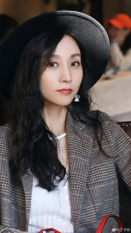 丁子玲超话#欢享plus时光#随拍樊小姐眼中的我