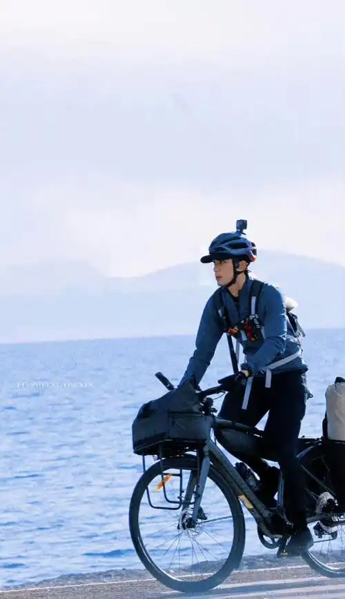 一辆车子说走就走,看到弟弟潇洒的背影狠狠羡慕|背影|车子|吴磊_新浪