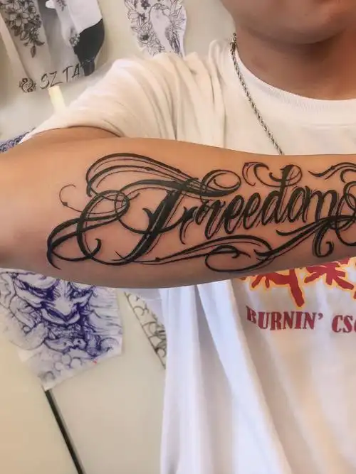 自由花体字_纹身图案手稿图片_熊伟的纹身作品集