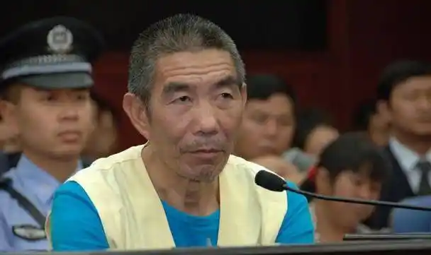 原创云南恶徒张永明杀害20多人后做成腊肉还将被害者当鸵鸟肉卖掉