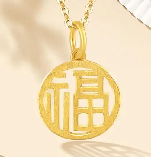 2021年早春正流行的4件黄金单品你跟上了吗