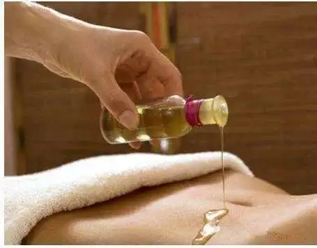 按摩是按不到的,按摩手法太重还可能会伤到内脏,所以某些美容机构宣传