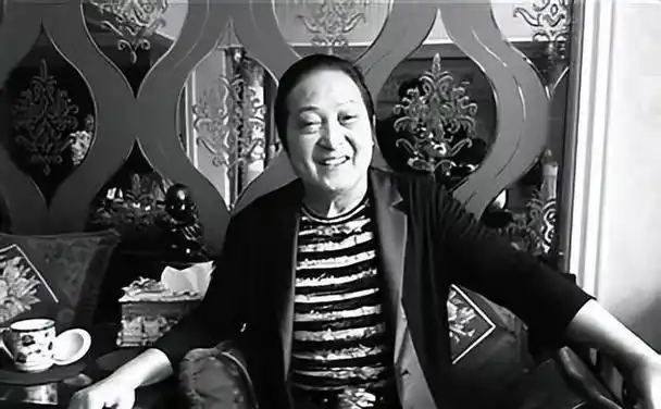 回顾:一丝不挂用酒画符,只为给"女明星开光",王林最终如何